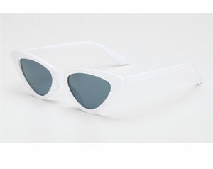 2018 small cateye triangle cute sexy retro cateye sunglasses women small black white vintage cheap sun glasses oculos de sol